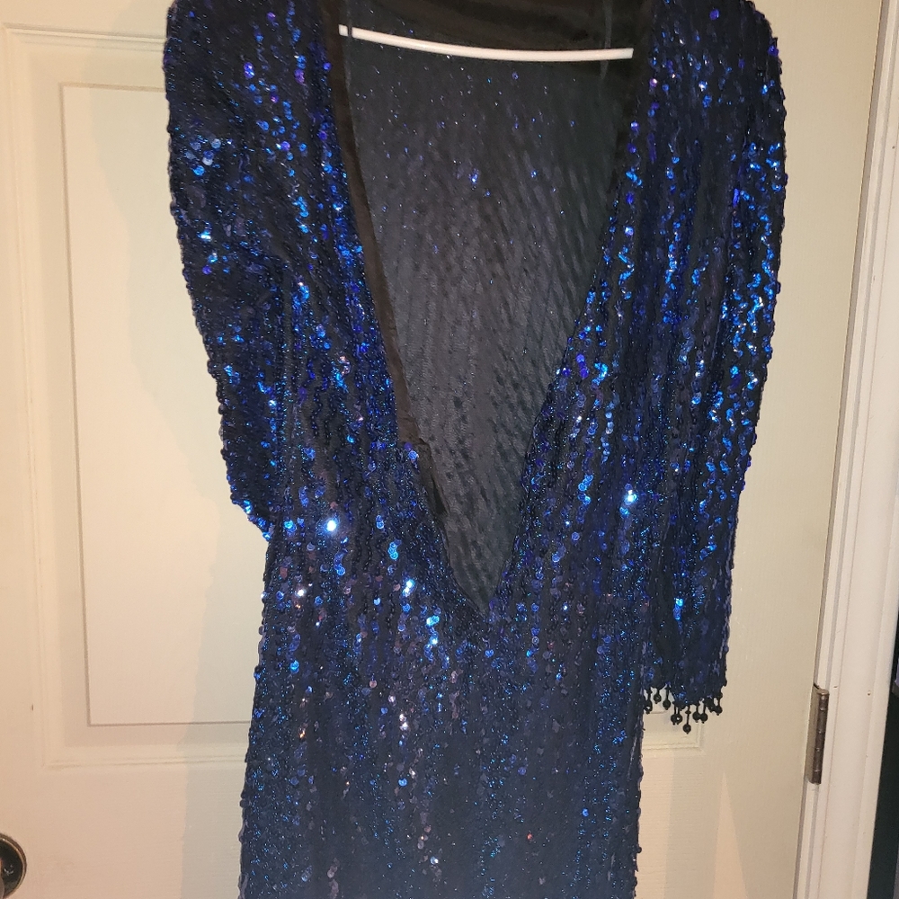 Dress - Picture 3 of 4